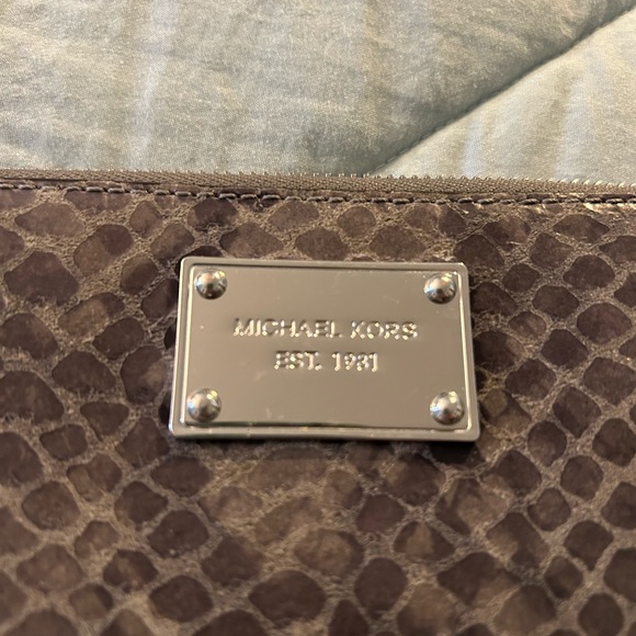 Michael Kors Gray Snake Print Wallet - Picture 3 of 8